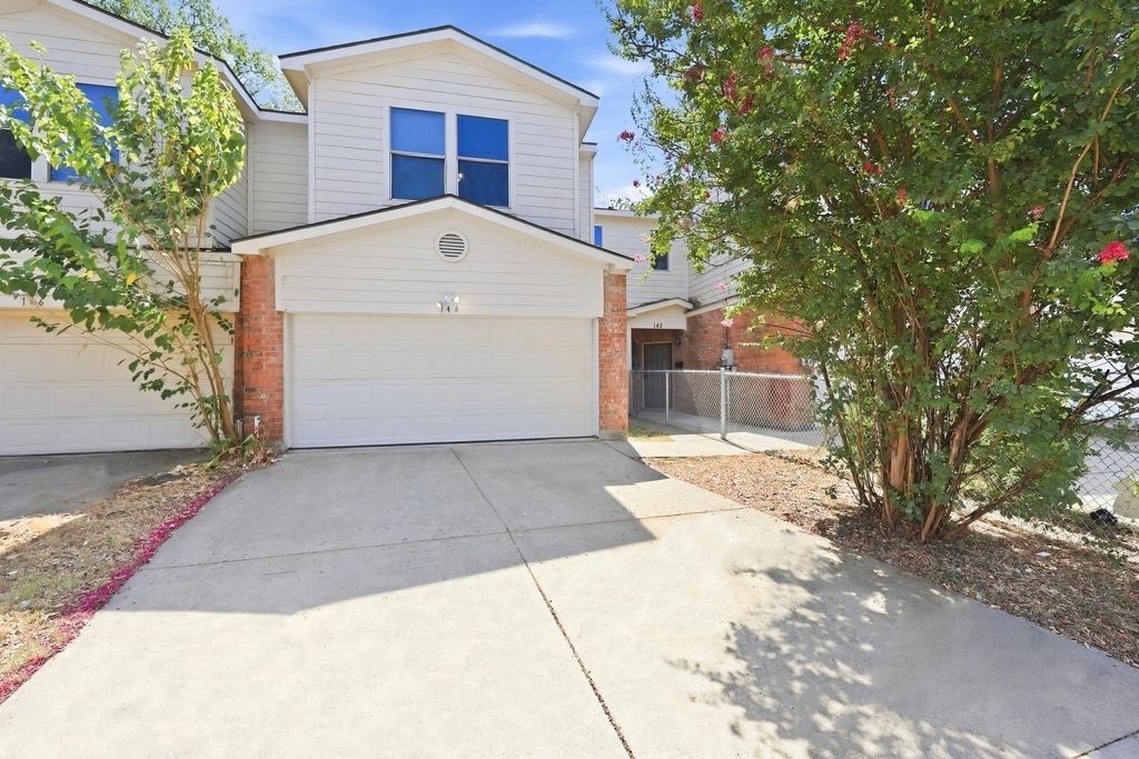 144 Creek Cove Drive - Photo 1