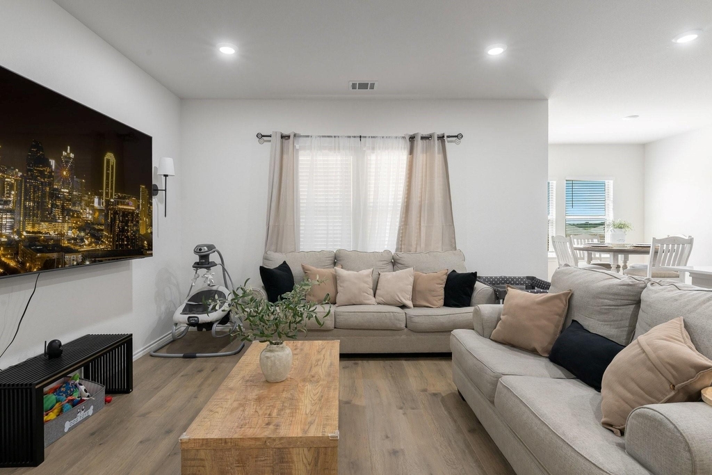 884 Jett Drive - Photo 9