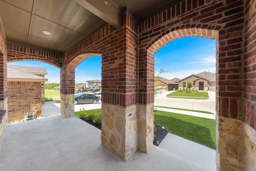884 Jett Drive - Photo 2