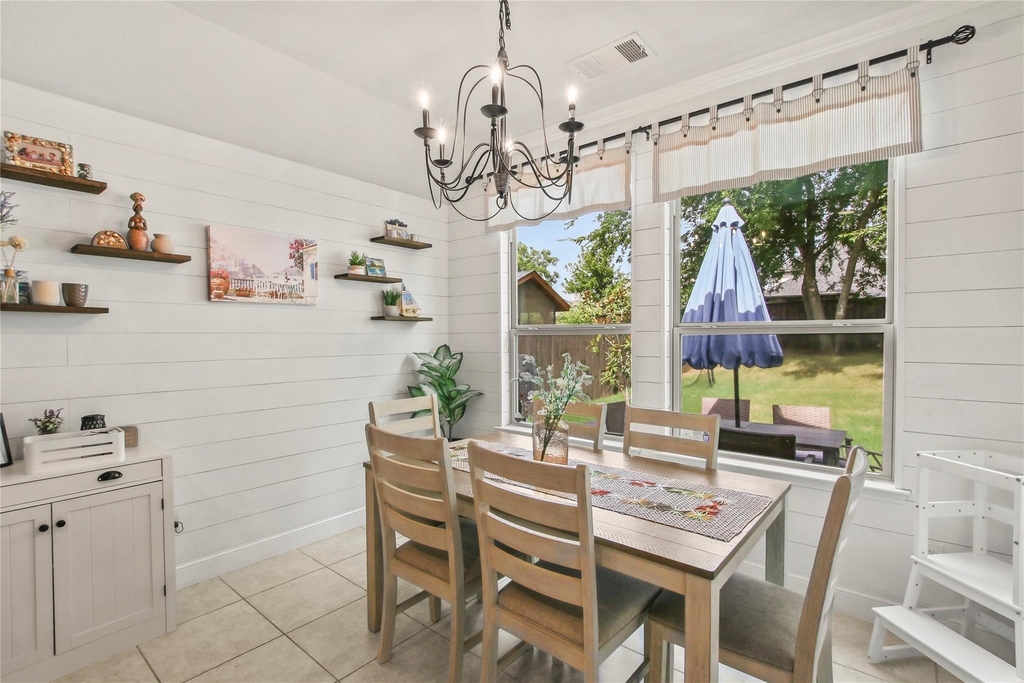 913 Freesia Drive - Photo 13