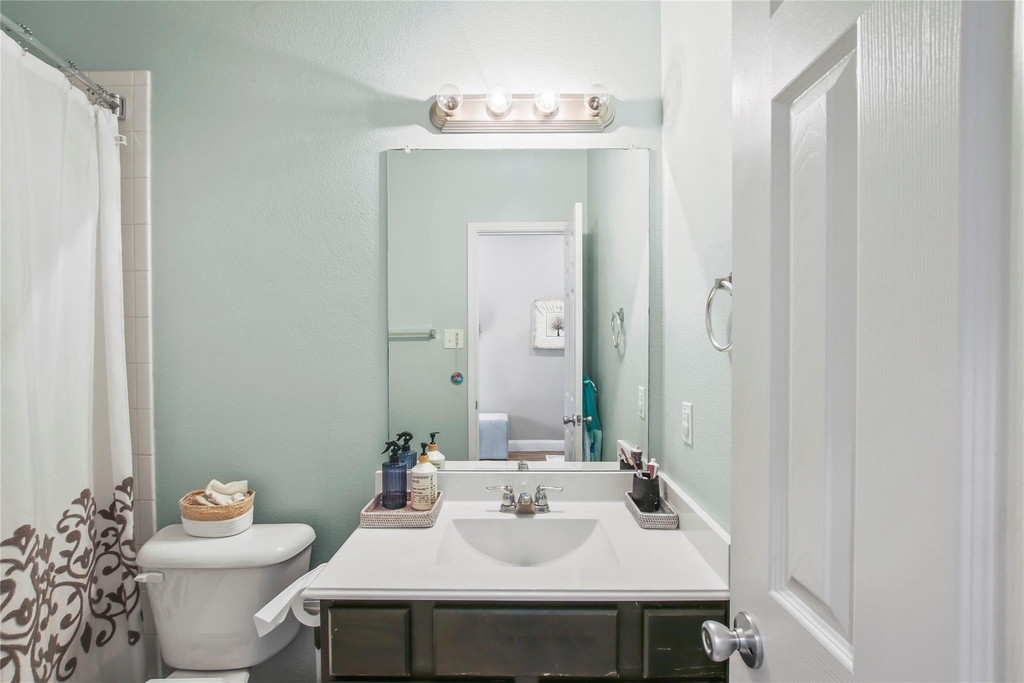 913 Freesia Drive - Photo 20