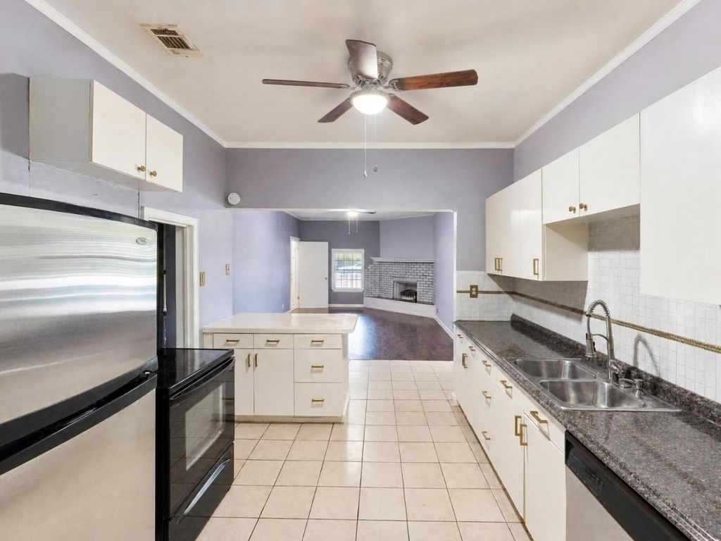 912 W Belt Line Road - Photo 12