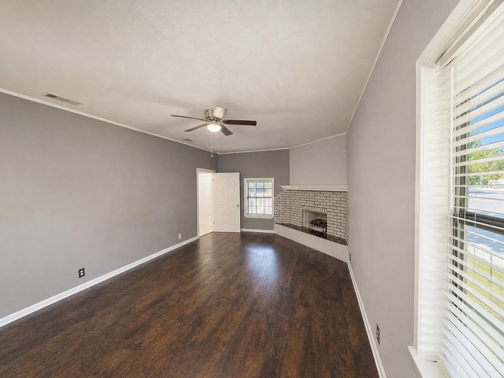 912 W Belt Line Road - Photo 17