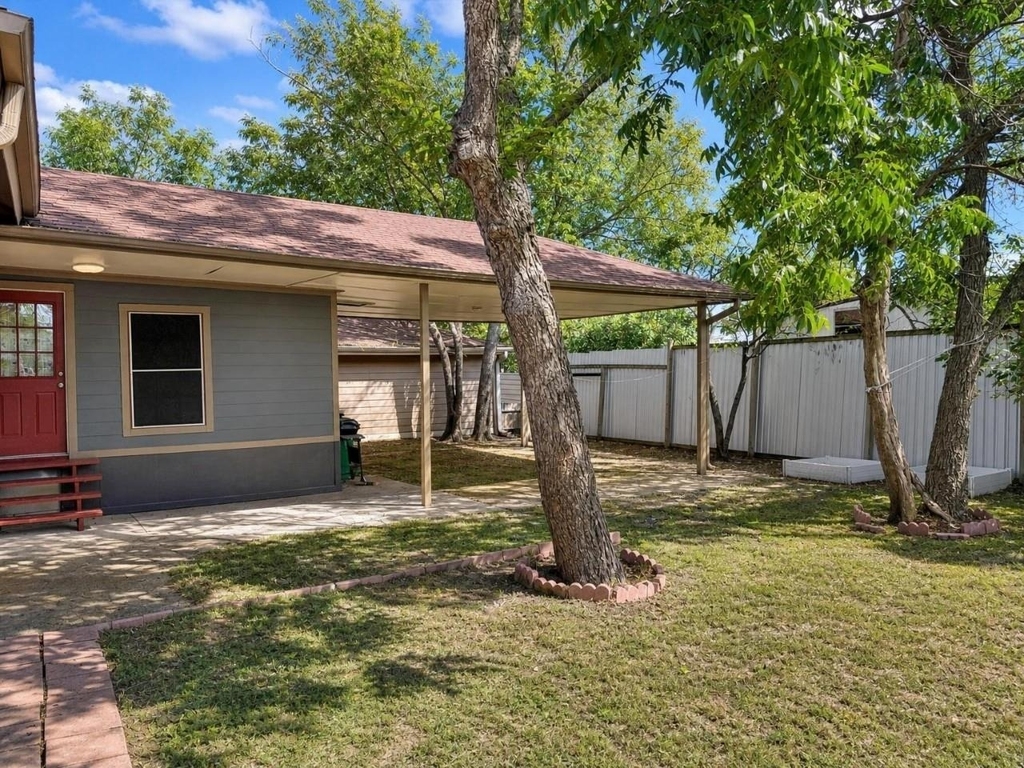 912 W Belt Line Road - Photo 23