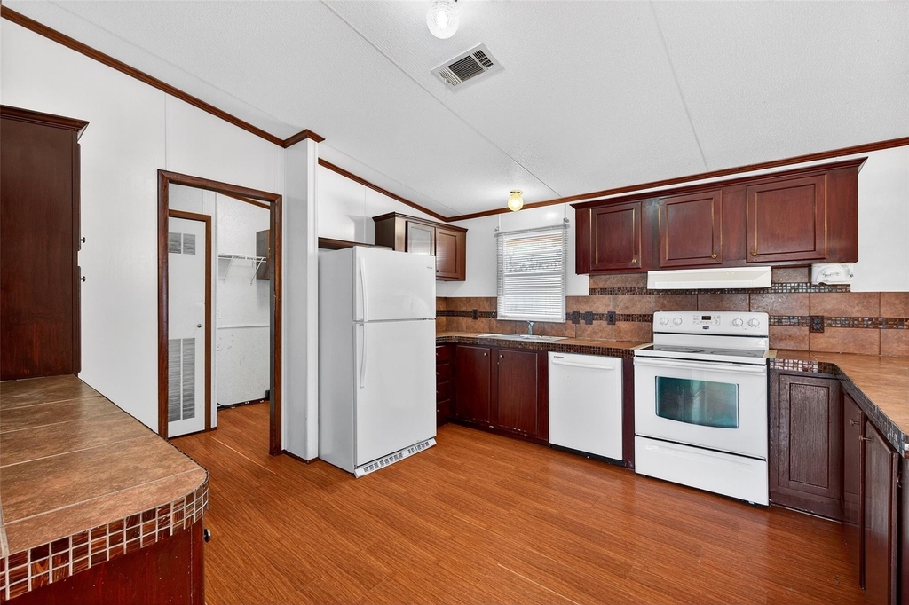 315 Glenwood Street - Photo 12