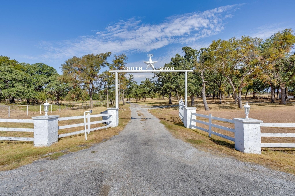 2112 Miller Court - Photo 1