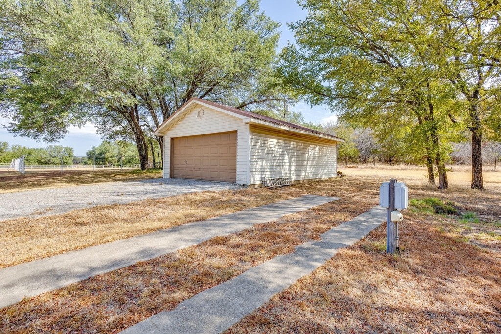 2112 Miller Court - Photo 34
