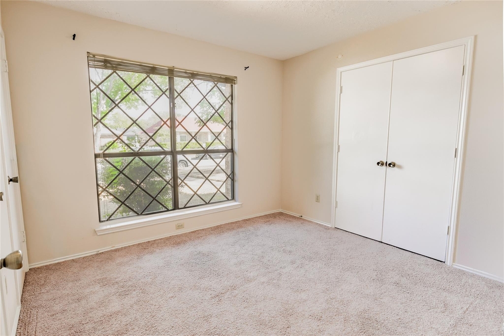1328 Colmar Drive - Photo 16