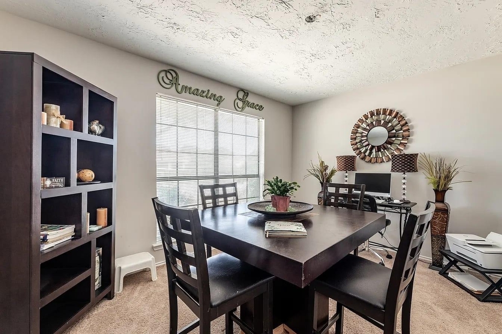 1328 Colmar Drive - Photo 6
