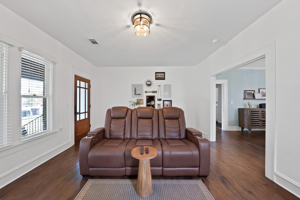 2305 W Rosedale Street S - Photo 5