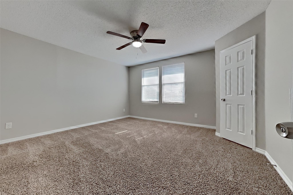 627 Almandora Drive - Photo 11