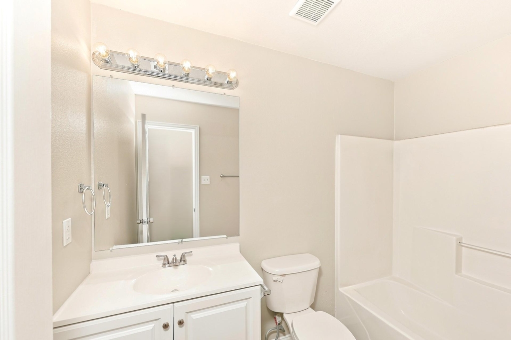 312 Ezekial Avenue - Photo 10