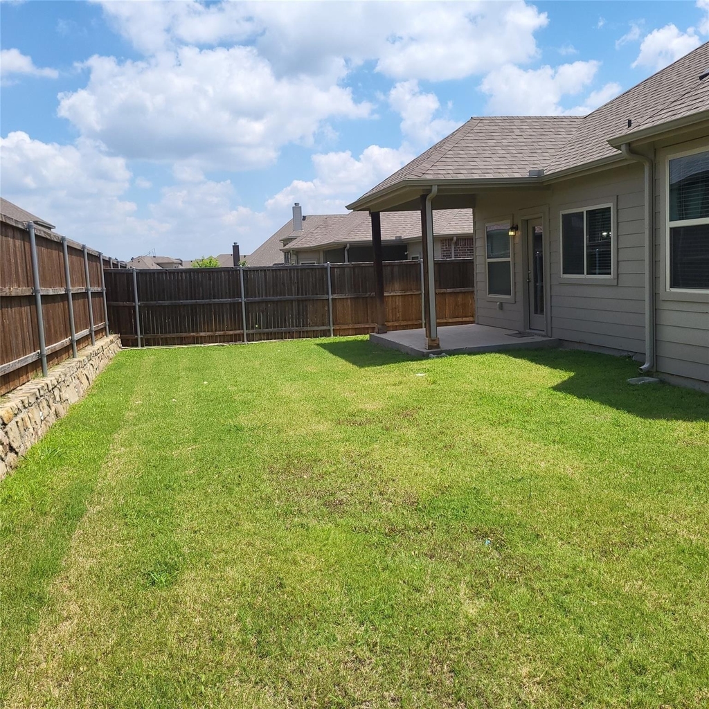 9324 Horsemanship Drive - Photo 15