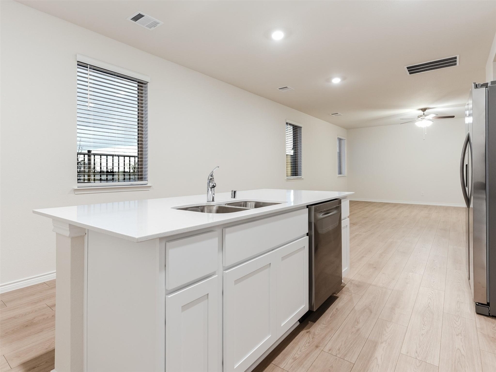 2536 Fairweather Drive - Photo 6