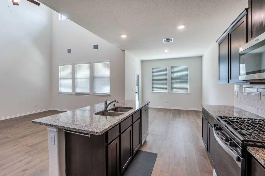 7229 Headingham Way - Photo 1