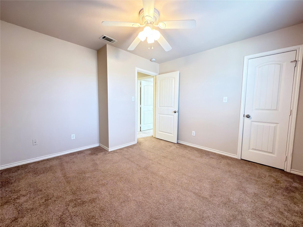 916 Parkplace Ridge - Photo 16