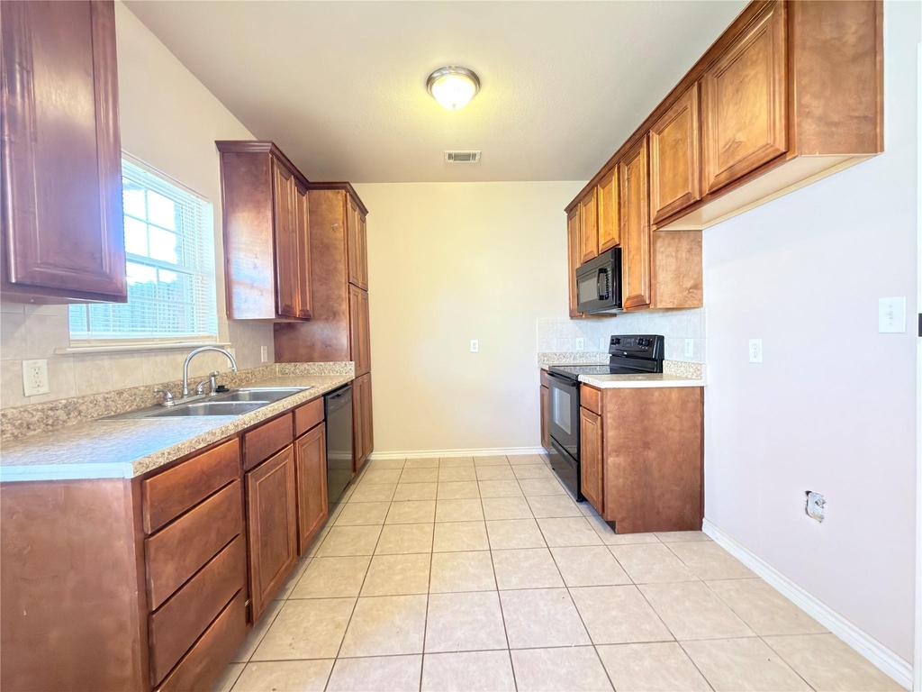 916 Parkplace Ridge - Photo 8