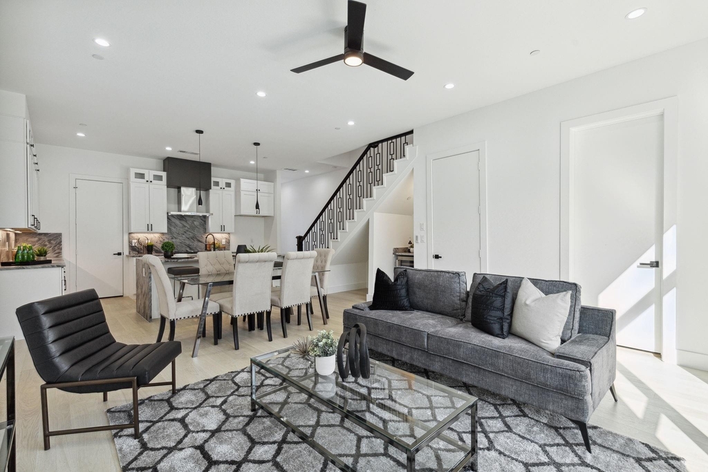426 Melba Street - Photo 2