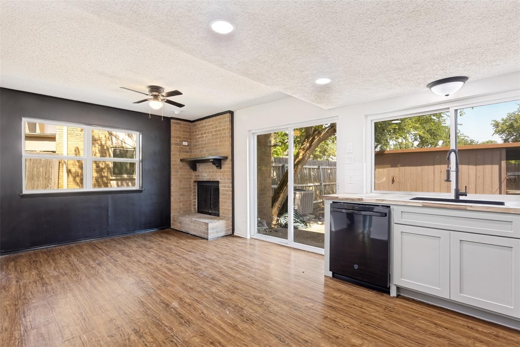 3110 Roundtree Lane - Photo 9