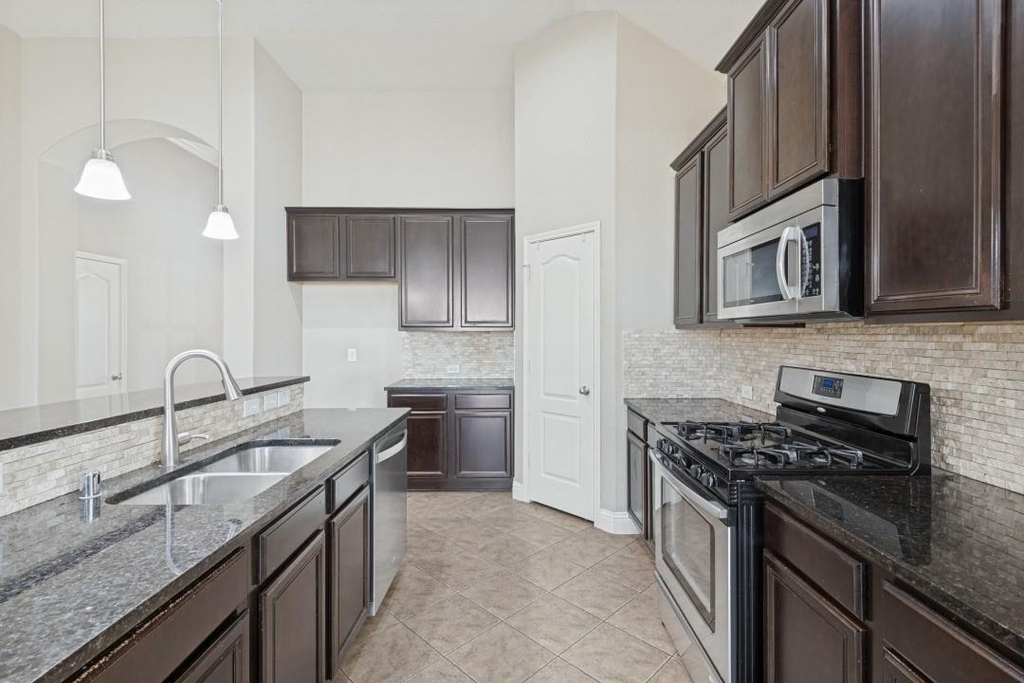 594 Louder Way - Photo 7