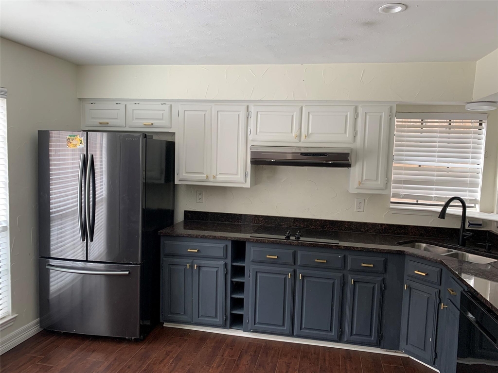 400 Saint Durney Court - Photo 4