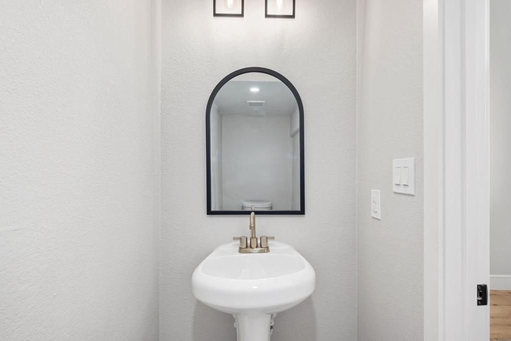 108 Brooks Drive - Photo 12