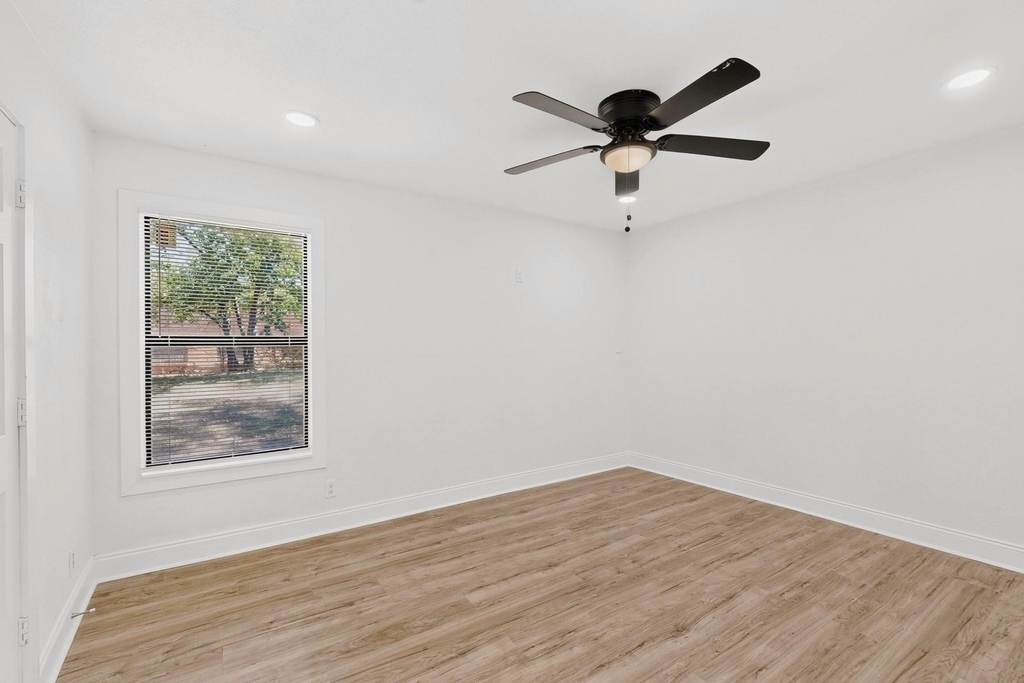 2609 Avenue G - Photo 26