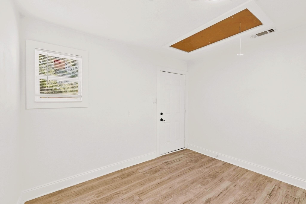 2609 Avenue G - Photo 23