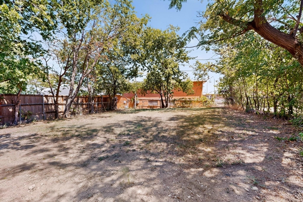 2609 Avenue G - Photo 33
