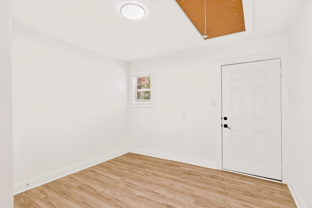 2609 Avenue G - Photo 22