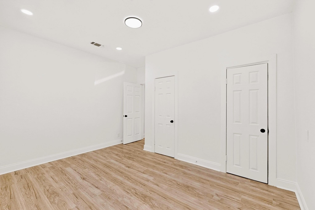 2609 Avenue G - Photo 18