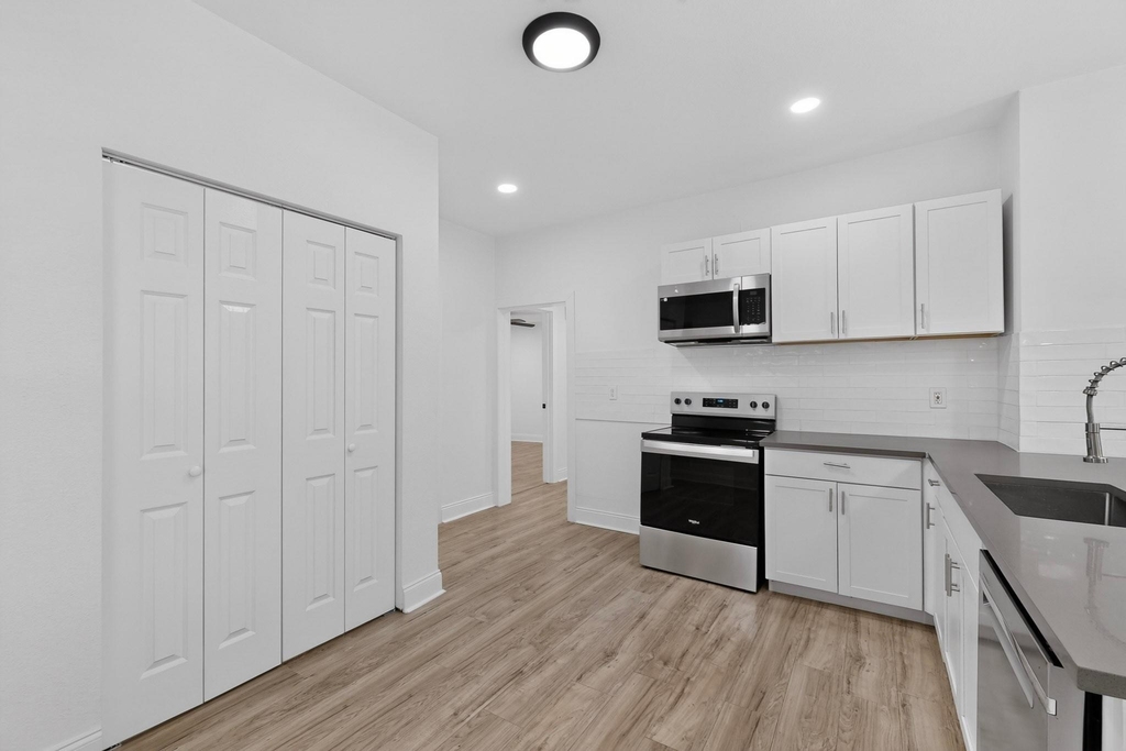 2609 Avenue G - Photo 9