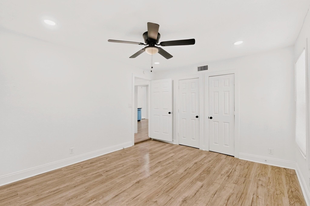 2609 Avenue G - Photo 27