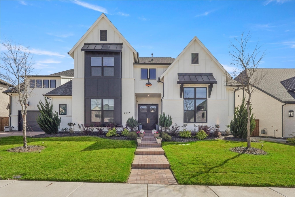 2217 Zaide Way - Photo 0