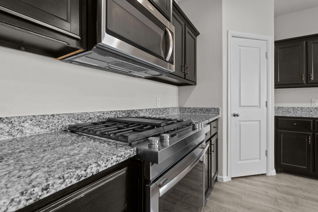 308 Youngblood Lane - Photo 11