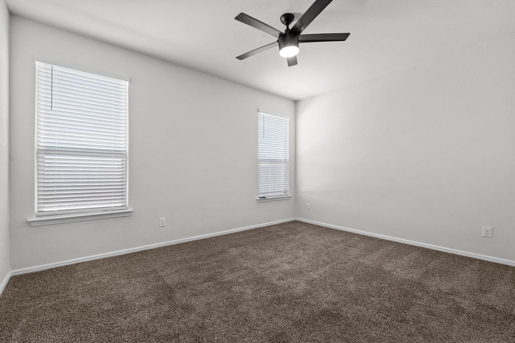 308 Youngblood Lane - Photo 13