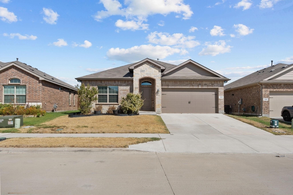 308 Youngblood Lane - Photo 0