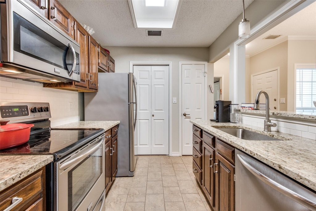 12680 Hillcrest Road - Photo 3