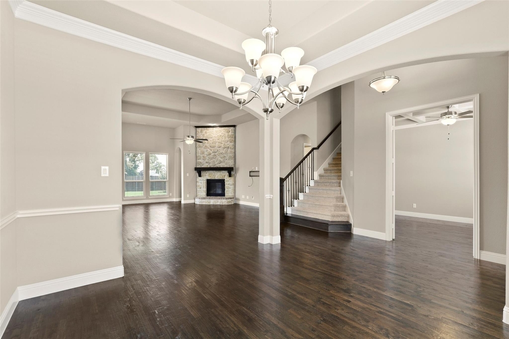 1810 Wichita Drive - Photo 3