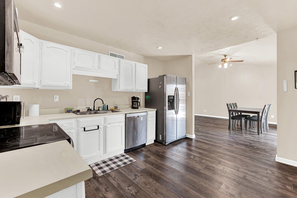 108 Kingsbridge Drive - Photo 6
