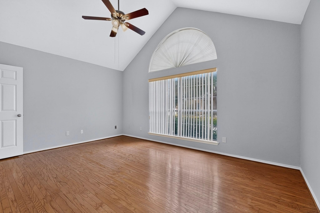 2702 Garden Springs Drive - Photo 8