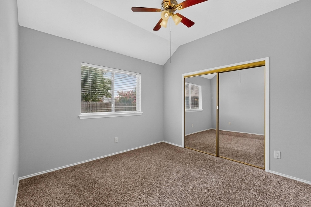 2702 Garden Springs Drive - Photo 21