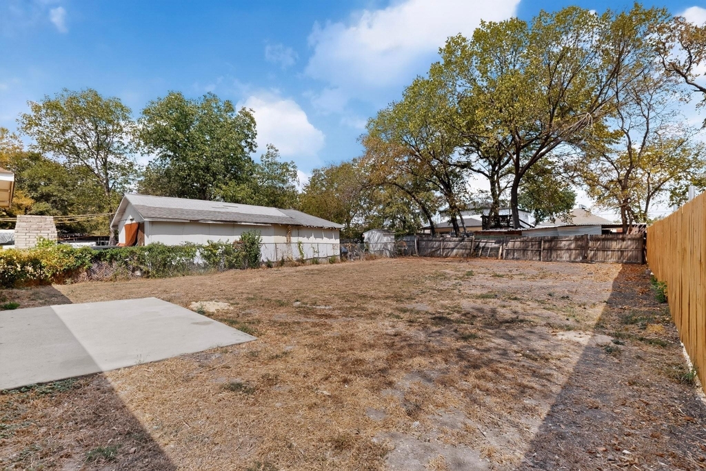 1512 Rowan Avenue - Photo 32