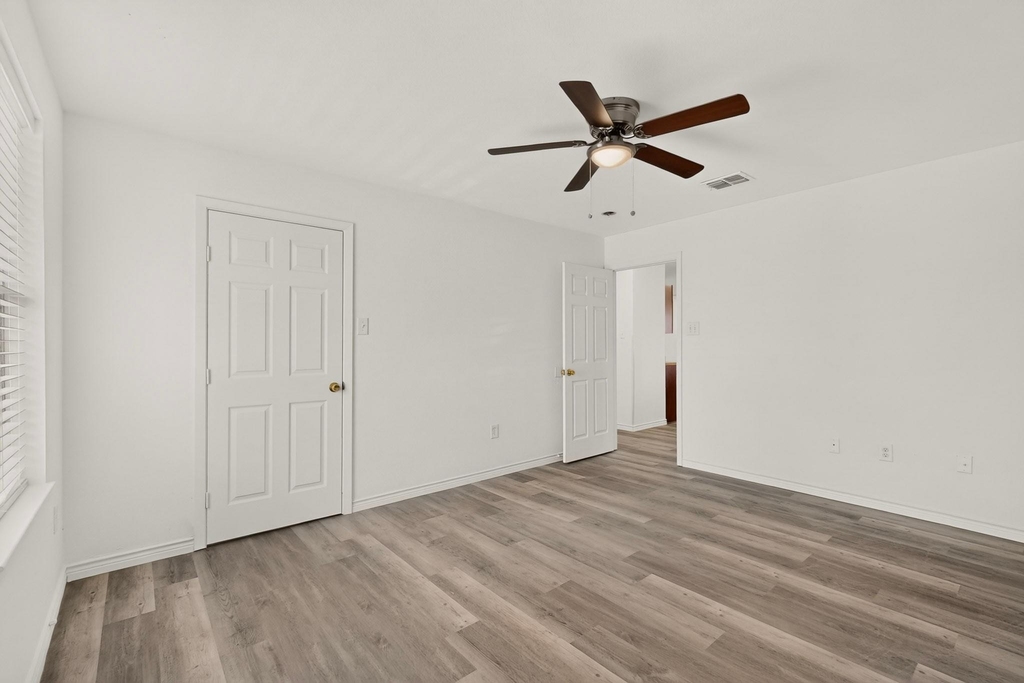 1512 Rowan Avenue - Photo 26