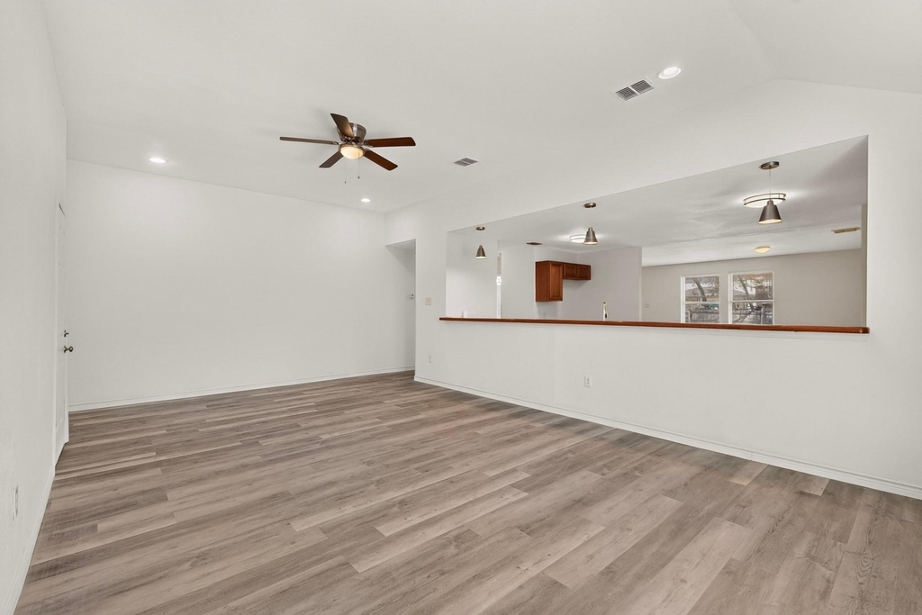 1512 Rowan Avenue - Photo 12