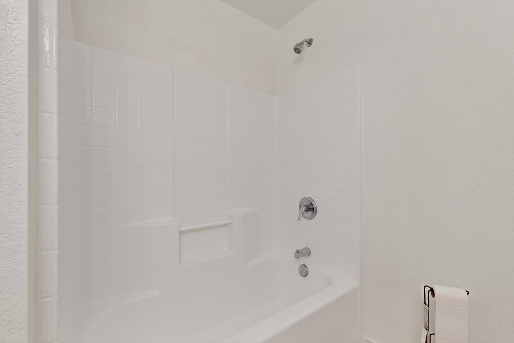 1512 Rowan Avenue - Photo 16