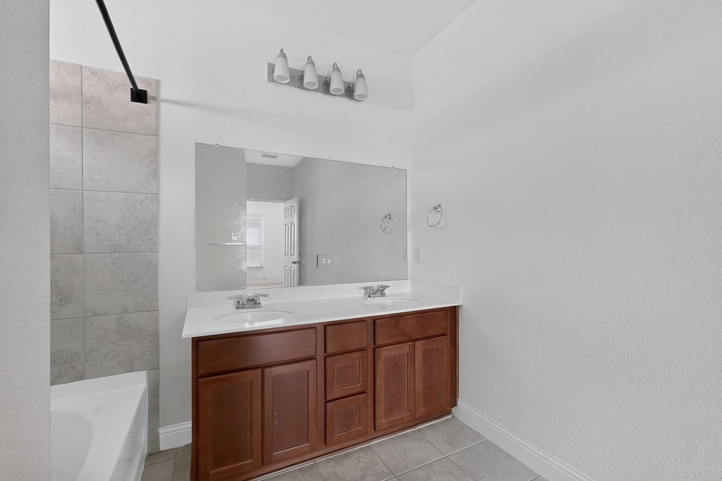 600 Bronze Forest Drive - Photo 19