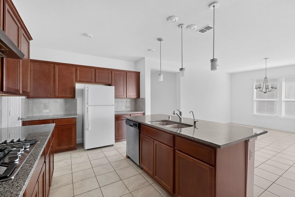 600 Bronze Forest Drive - Photo 11