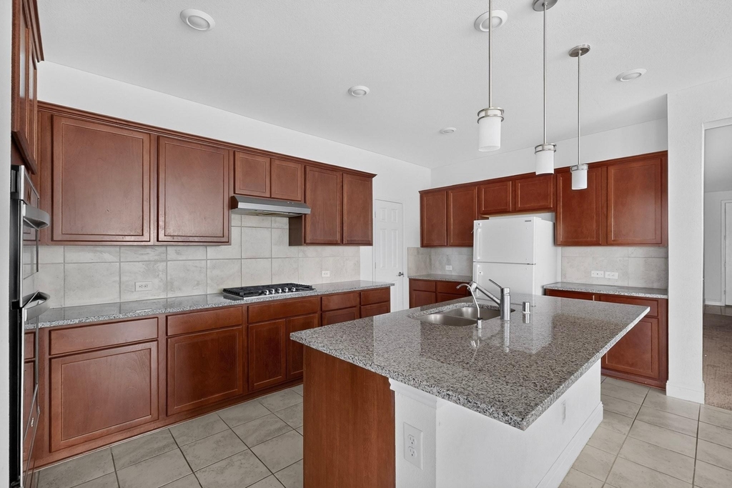 600 Bronze Forest Drive - Photo 7