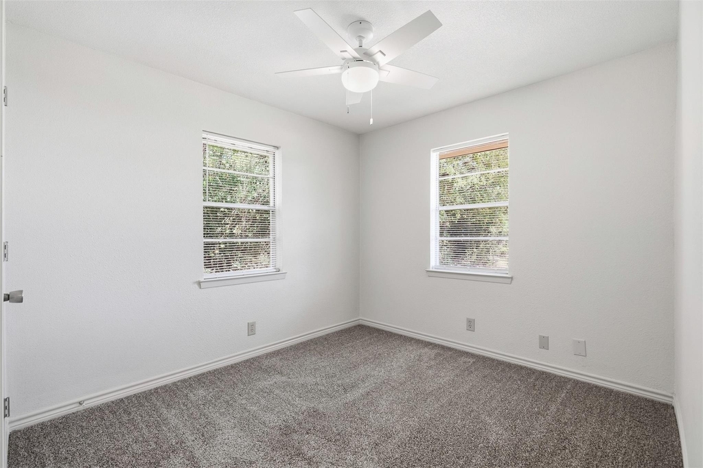 106 Pine Street - Photo 12